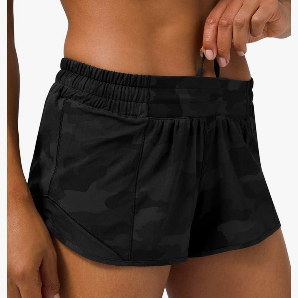 LULULEMON Hotty Hot Short Low-Rise 4" Long